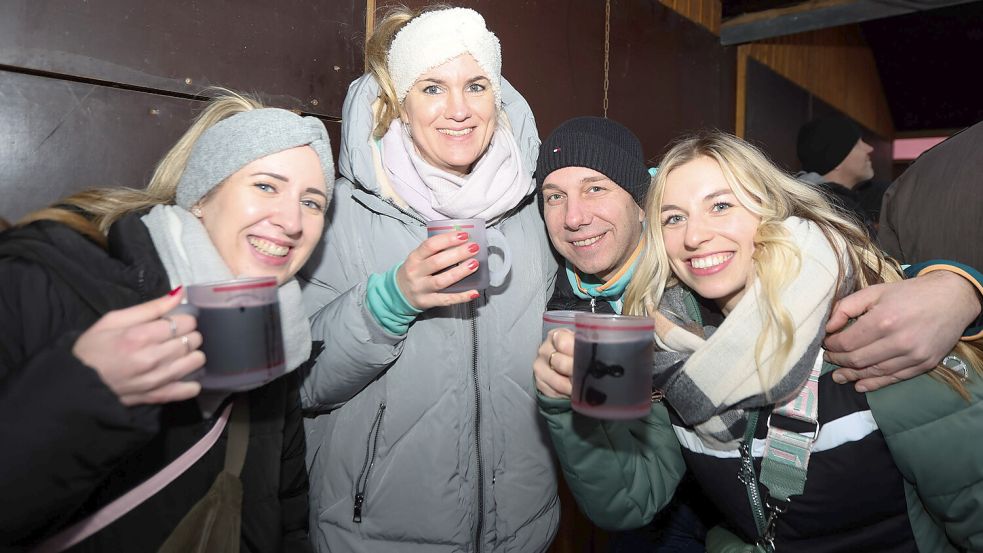 Glühwein vom Van-Ameren-Bad-Stand darf nicht fehlen.