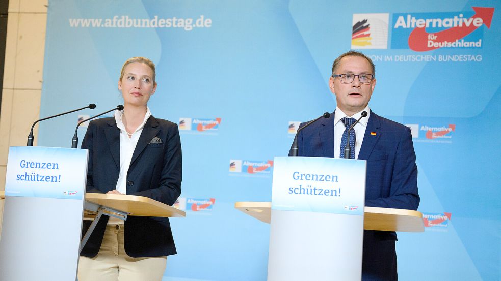 Parteichefs Alice Weidel und Tino Chrupalla. Drei AfD-Landesverbände (Sachsen, Sachsen-Anhalt und Thüringen) werden vom Verfassungsschutz als „gesichert rechtsextremistisch“ eingestuft. Foto: Bernd von Jutrczenka/dpa