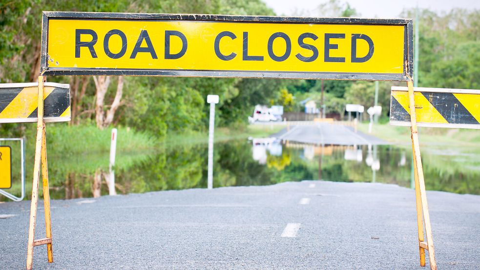 Im Norden Australiens sind viele Straßen ungenügend ausgeschildert oder auch nicht geteert. Zudem sind viele von ihnen in der Regenzeit nicht befahrbar. Foto: IMAGO/Johan Larson