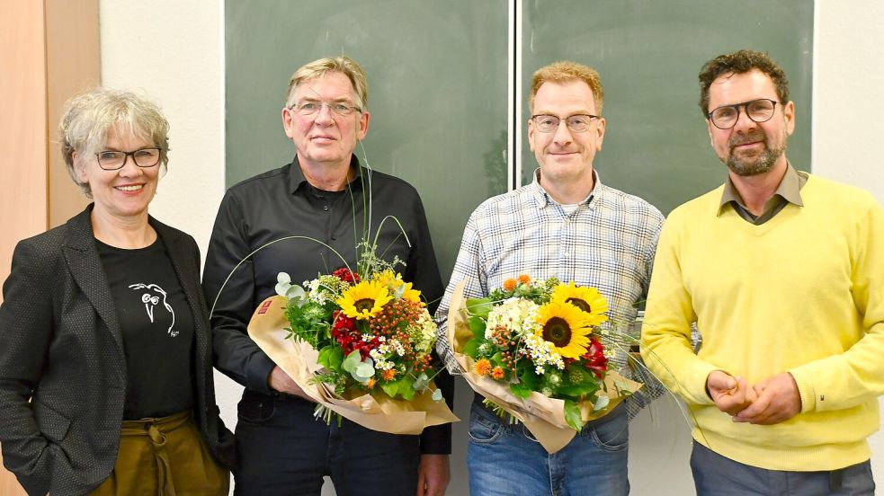 Kai-Michael Heinze, Vorsitzender der Hans-Beutz-Stiftung (rechts), und seine Stellvertreterin Dr. Birgitta Kasper-Heuermann verabschiedeten die langjährigen Mitglieder des Stiftungsrates Thomas Sprengelmeyer (2. von links) und Thomas Hofmann. Foto: Former