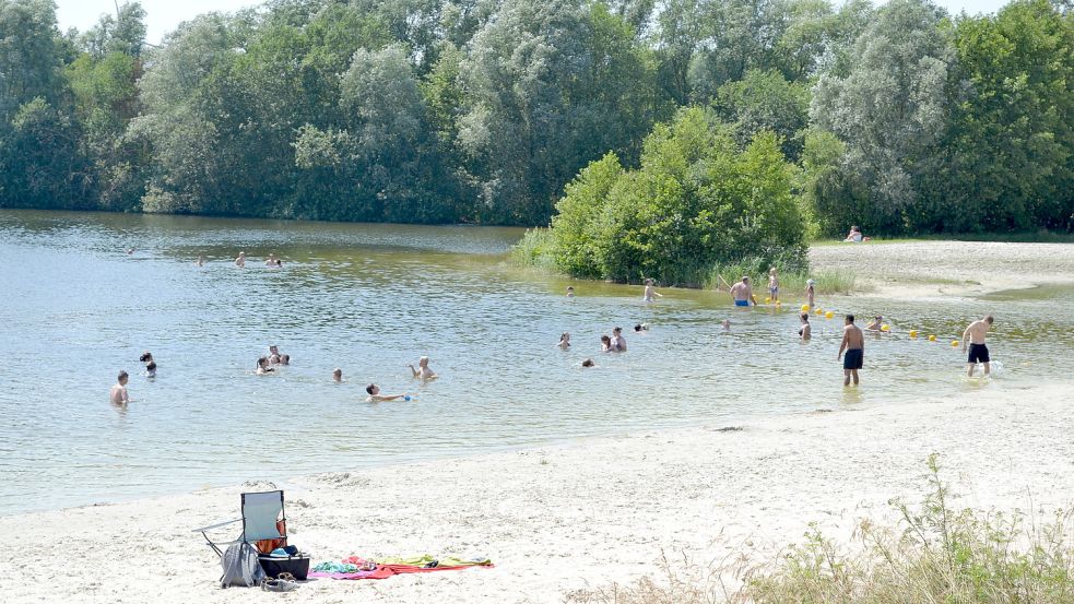 Der Badesee in Steenfelde hat einiges an Strand zu bieten. Foto: Zein