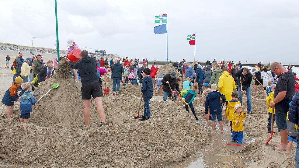 Der Kampf gegen die Gezeiten der DLRG Borkum kam im vergangenen Sommer gut an. Foto: Ferber