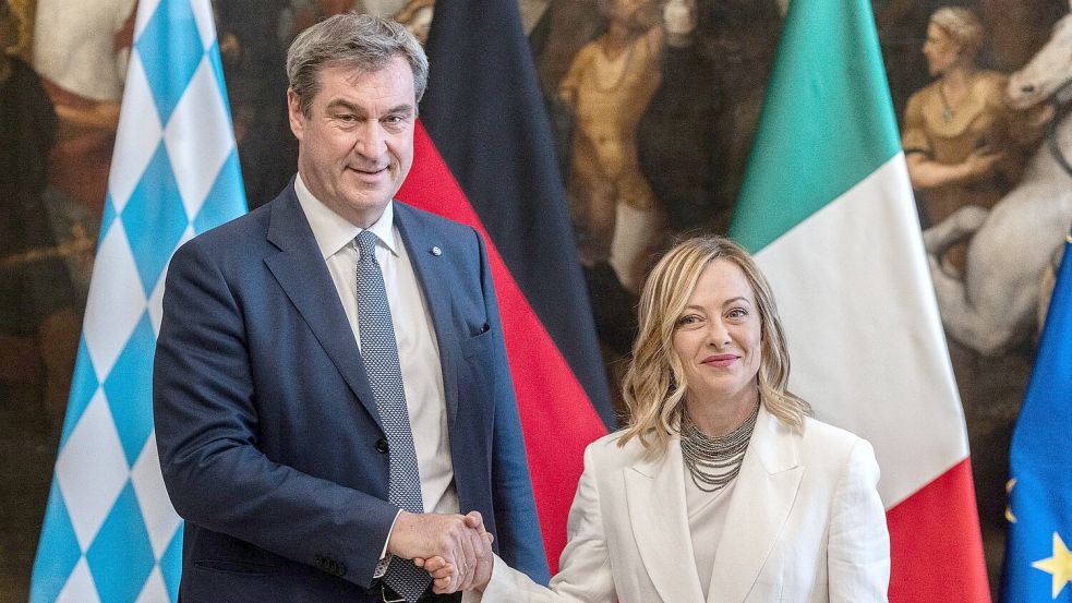Bayerns Ministerpräsident Markus Söder und Italiens Regierungschefin Giorgia Meloni sind sich in energie-, verkehrs- und asylpolitischen Fragen recht einig. Foto: Oliver Weiken/dpa