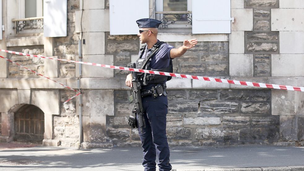 Die Beamten seien wegen einer „Rauchentwicklung in der Nähe der Synagoge“ alarmiert worden, hieß es aus Polizeikreisen. Foto: dpa/XinHua/Gao Jing