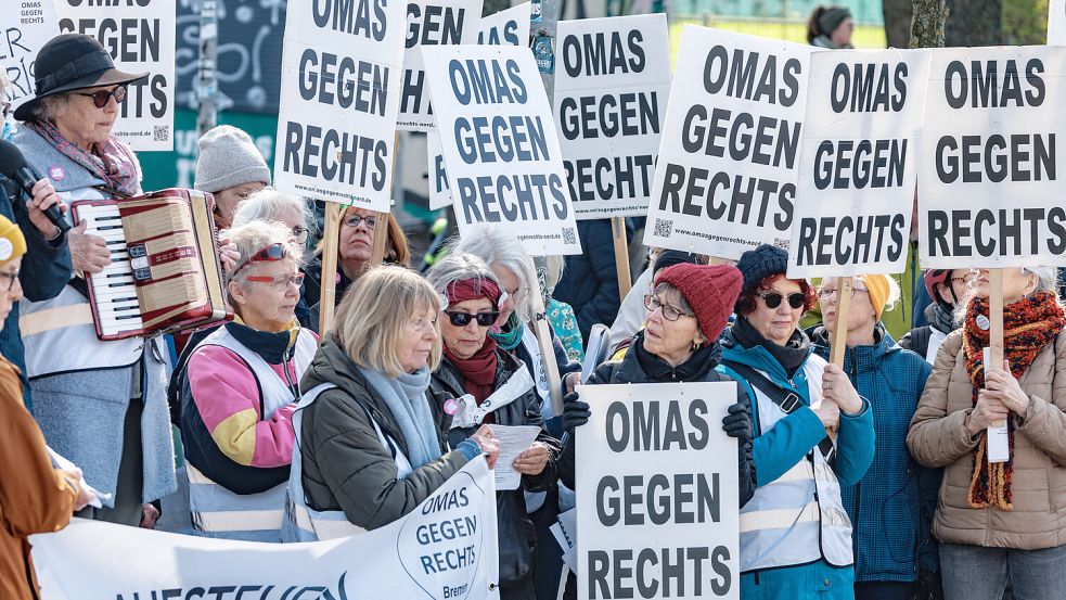 Die „Omas gegen Rechts“ sind nicht nur in Aurich, sondern bundesweit aktiv.Foto: DPA