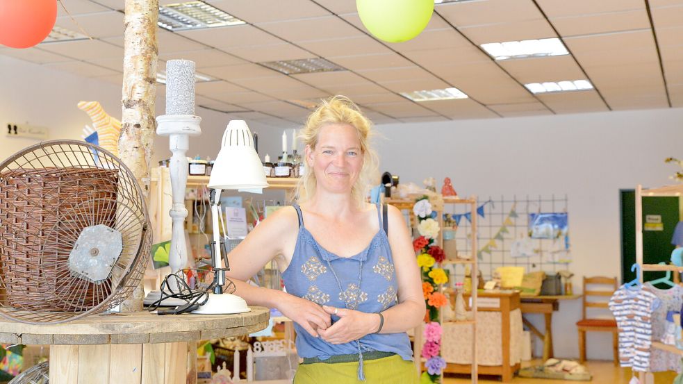 Imkerin Ilse van Opzeeland ist eine der Nutzerinnen des Pop-up-Stores. Sie ist von dem Konzept komplett überzeugt. Foto: Hanz