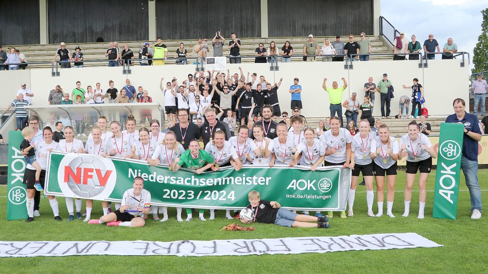 Der SV Hastenbeck feierte Samstag den Gewinn der Niedersachsenmeisterschaft. Nun erst wurde entschieden, dass er nicht aufsteigen darf. Dabei lagen die Fakten schon wochenlang auf dem Tisch. Foto: NFV