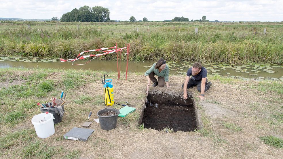 Die Ausgrabungen um den Dümmer See ziehen Archäologen an: Das Moor gibt Einblick, wie Menschen vor 5000 Jahren in der Region wohnten. Foto: dpa/ Friso Gentsch