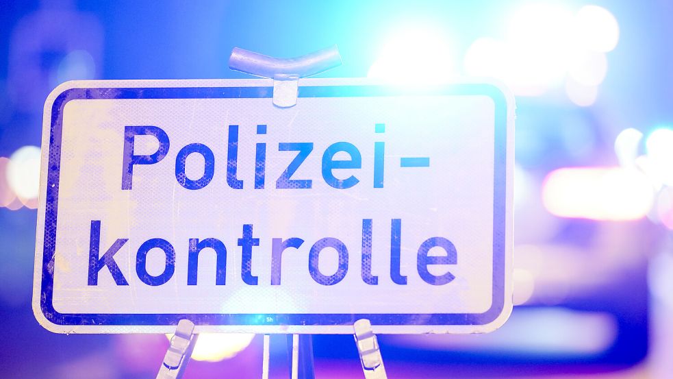 Auch an den Matjestagen in Emden gingen der Polizei betrunkene Autofahrer ins Netz. Foto: dpa