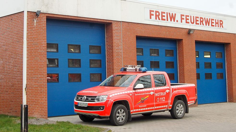 Die Platznot im alten Feuerwehrgerätehaus am Aeilt-Frese-Weg in Borssum verschärft sich. Foto: Beer/Archiv