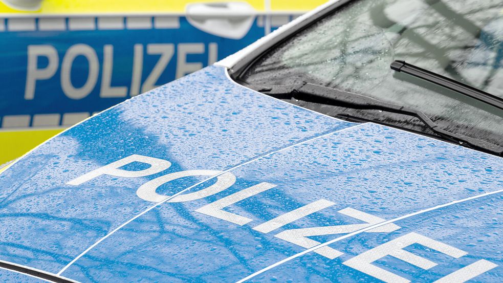 Die Polizei Bremen hat ein Foto von einem Mann veröffentlicht, der einen Taxifahrer in der vergangenen Silvesternacht ausgeraubt und geschlagen haben soll. Foto: Soeren Stache / dpa