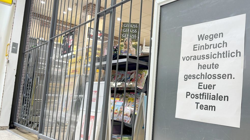 Die Postfiliale im Edeka-Center in Rhauderfehn blieb am Freitag aufgrund eines Einbruchs geschlossen. Fotos: Zein