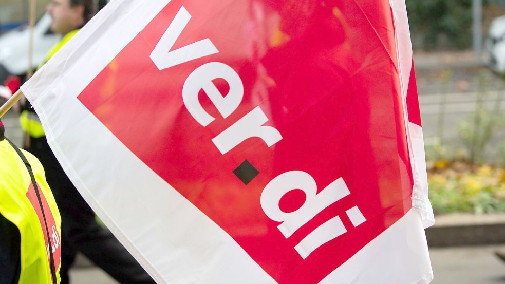 „Wir haben den Anspruch, den Reallohnverlust der vergangenen beiden Jahre auszugleichen“, sagt Verdi-Verhandlungsführer Jan Duscheck. Foto: Tom Weller/dpa