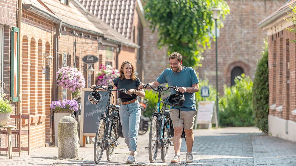 Viele Radstrecken führen durch urige Dörfer. Foto: Anna Meurer