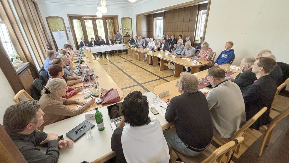 Der Stadtrat tagte diesmal im Offizierheim der Bundeswehr. Foto: Bothe