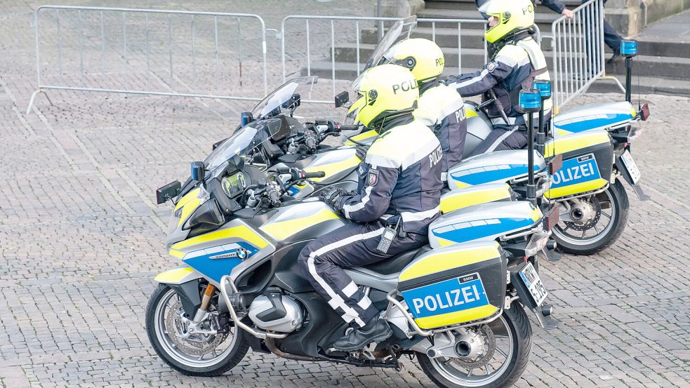 Der ungarische Regierungschef Viktor Orban wurde am Montag von der Polizei zum Flughafen eskortiert. Dabei gab es einen tödlichen Unfall. Foto: IMAGO/Wassilis Aswestopoulos