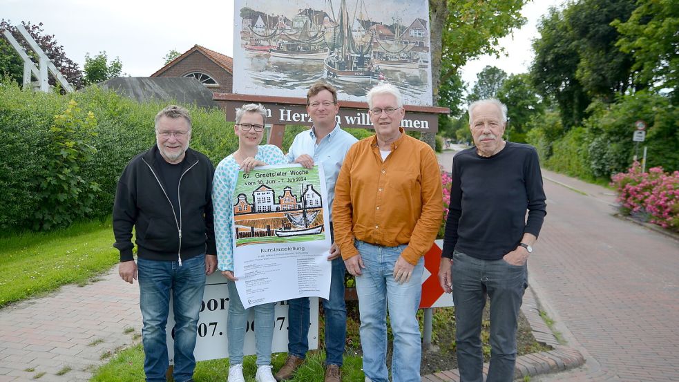 Sie stellten das Programm der Greetsieler Woche vor: Gerhard Rah (von links), Silke de Beer, Dr. Georg Ackermann, Ludger Kalkhoff und Uwe Fitzek. Foto: Hillebrand