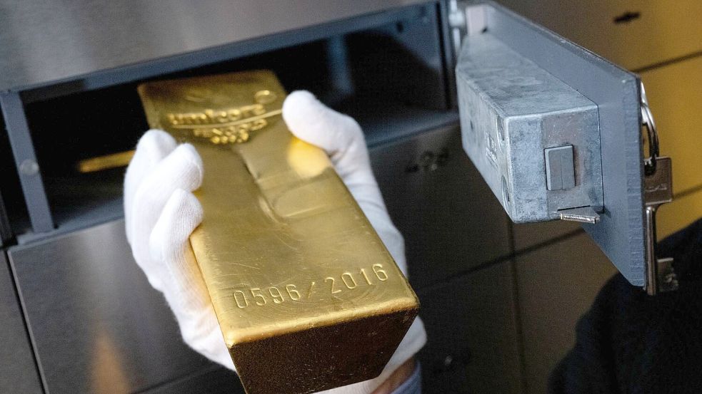 Die Goldbestände von Anlegern bei der Deutschen Börse sinken - trotz steigender Kurse für das Edelmetall. Foto: Sven Hoppe/dpa