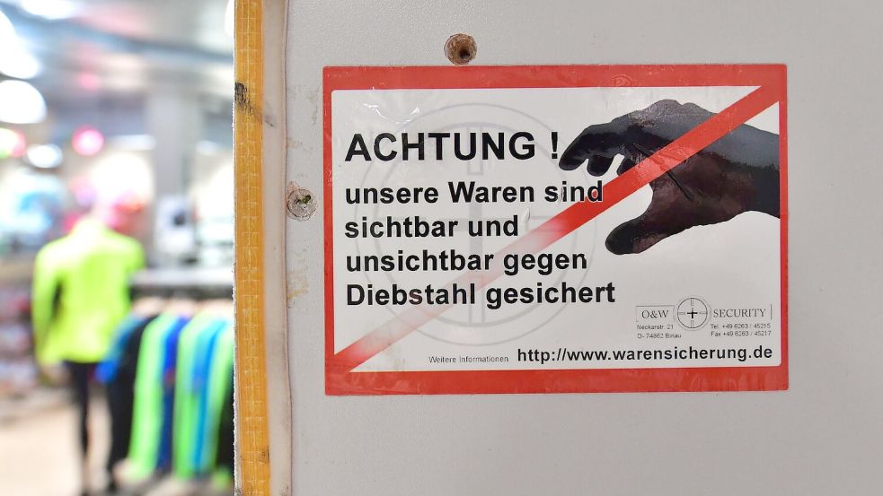 Geschäfte verstärken Anstrengungen gegen Langfinger Foto: Martin Schutt/dpa-Zentralbild/dpa