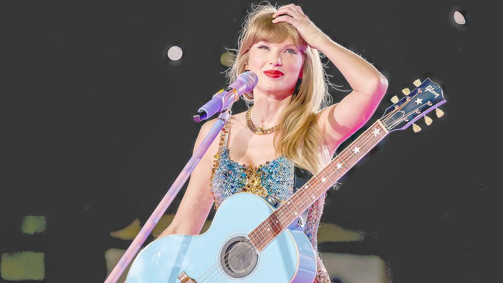 Die erfolgreichste Tournee aller Zeiten: Mit der „Eras Tour“ reist Taylor Swift 2023 und 2024 um die ganze Welt und nimmt mehr als eine Milliarde US-Dollar ein. „The True Story of Taylor Swift“. Ab 07. Juli in der ZDF Mediathek. Foto: ZDF und 2023 Copyright Entertain Me Publishing LTD.