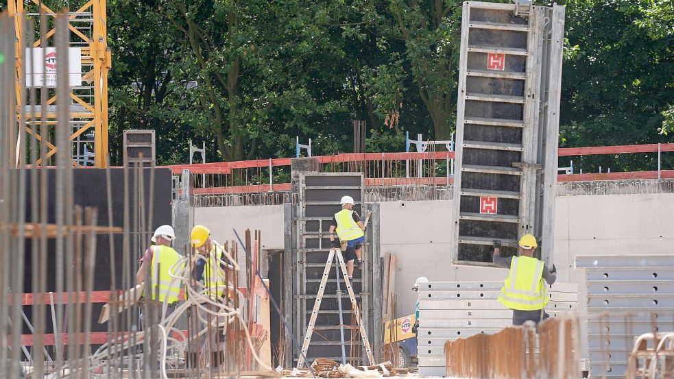 Die Preise für Bauleistungen steigen nur noch moderat. Foto: Marcus Brandt/dpa