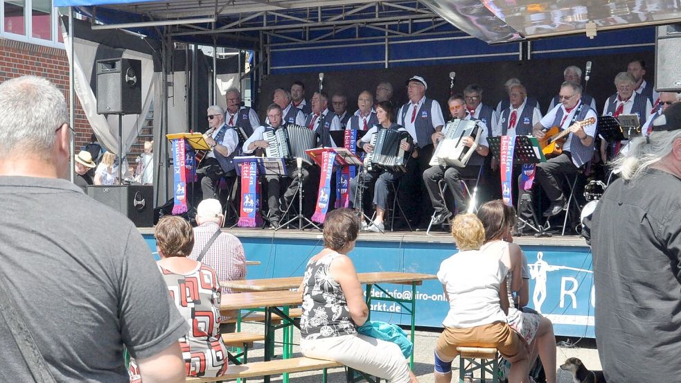 Musik wird ebenfalls beim Hafenfest geboten. Foto: Wolters/Archiv