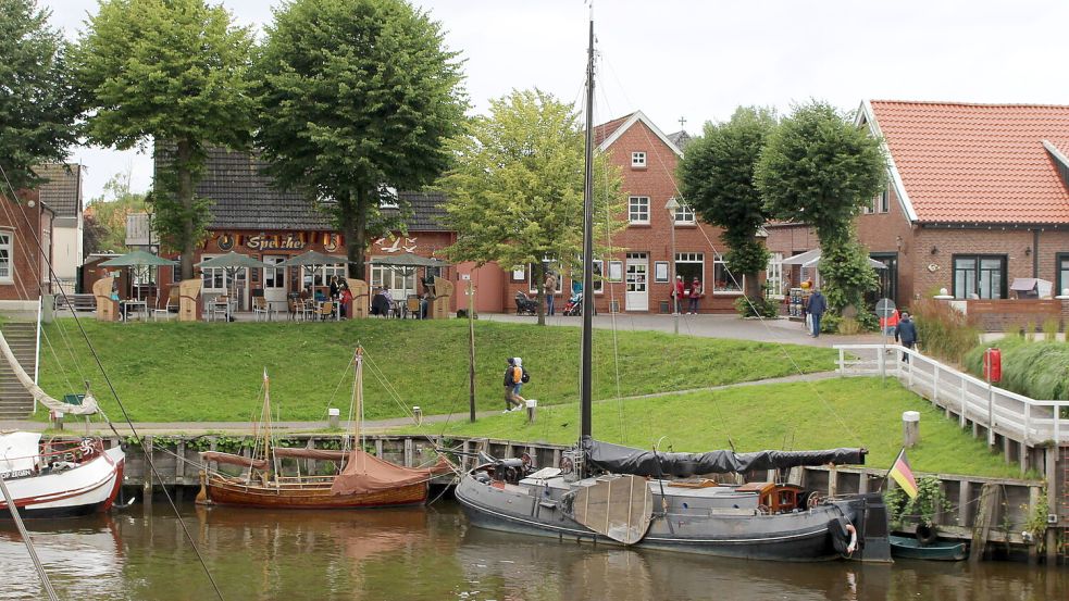 Sommer in Ostfriesland: Blick in den Museumshafen Carolinensiel im Juli. Foto: Oltmanns