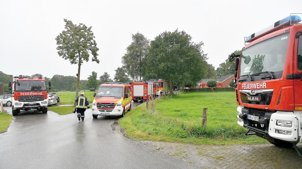 Die Feuerwehren waren mit rund 60 Einsatzkräften und zehn Fahrzeugen bei der Suche im Einsatz. Foto: Stromann