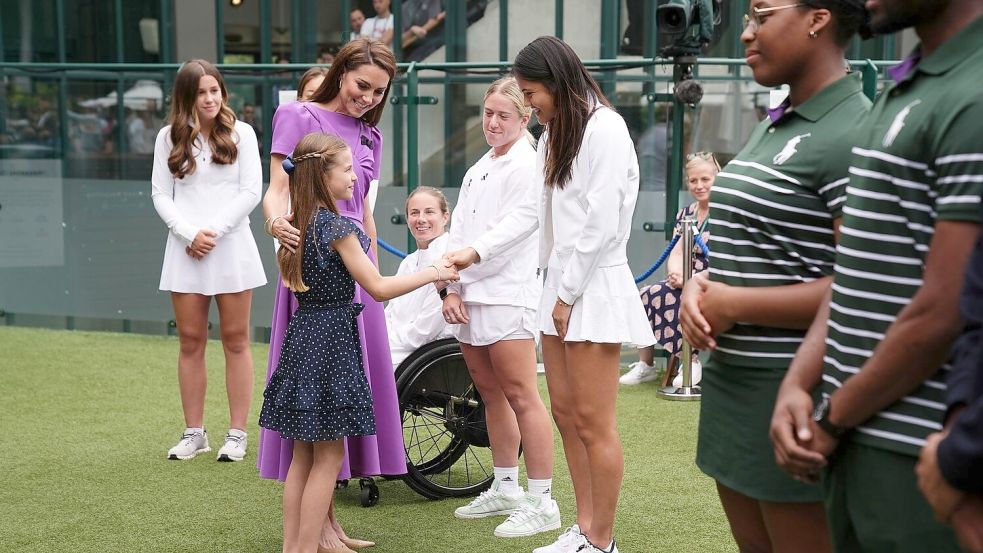 Kate und Charlotte treffen unter anderem Emma Raducanu. Foto: Aaron Chown/PA Wire/dpa