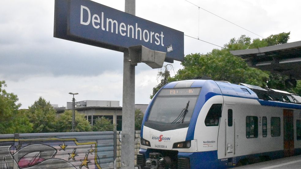 Zwischen Delmenhorst und Bremen wird ein Busersatzverkehr für die Linie RS4 eingerichtet. Foto: Jonas Altwein