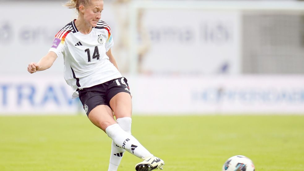 Janina Minge wurde nach der Verletzung von Lena Oberdorf in den Kader für das olympische Fußballturnier berufen. (Archivbild) Foto: Brynjar Gunnarsson/dpa