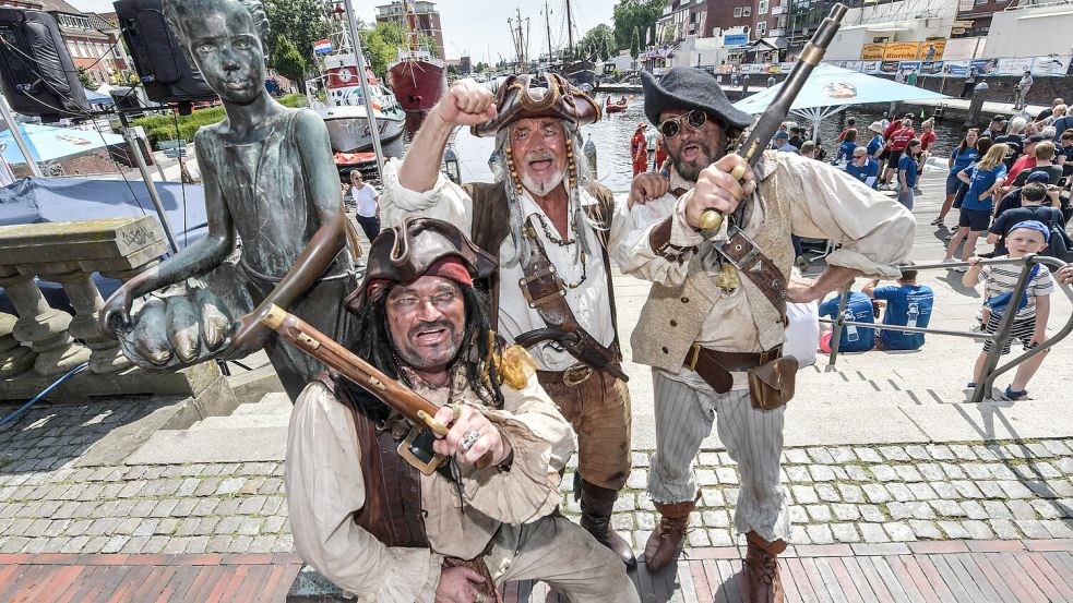 Diese Piraten sind aus Köln angereist, um am Wochenende Emden zu entern. Foto: Ortgies