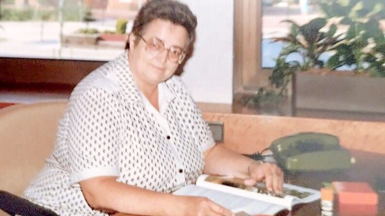 Ursula Balsen als Bürgermeisterin in ihrem Büro im Rathaus von Großefehn. Foto: Helga Herd