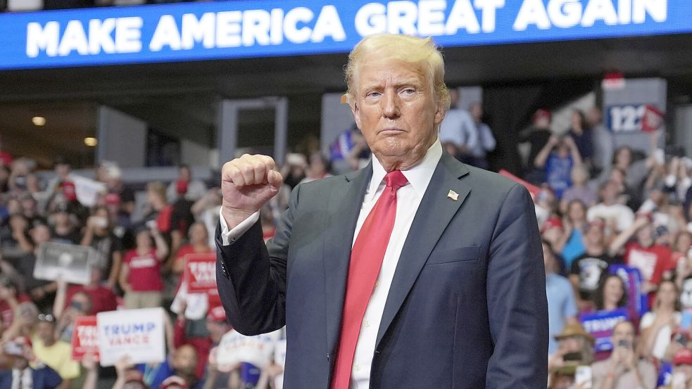 Donald Trump hat auf die Entscheidung von US-Präsident Joe Biden reagiert, sich aus dem Wahlkampf zurückzuziehen. Foto: dpa/AP/Evan Vucci