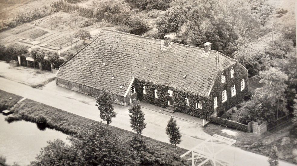 Das Haus in Westgroßefehn stand einst in unmittelbarer Nähe zu Schleuse, Onkenscher Mühle und Eiland, dem heutigen Fehnmuseum. Damals standen im Ortskern nur wenige Häuser. Foto: privat