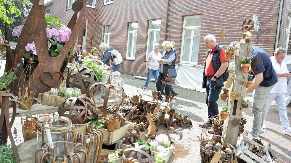 Ein buntes Angebot konnte von den Besuchern begutachtet werden. Foto: Wolters