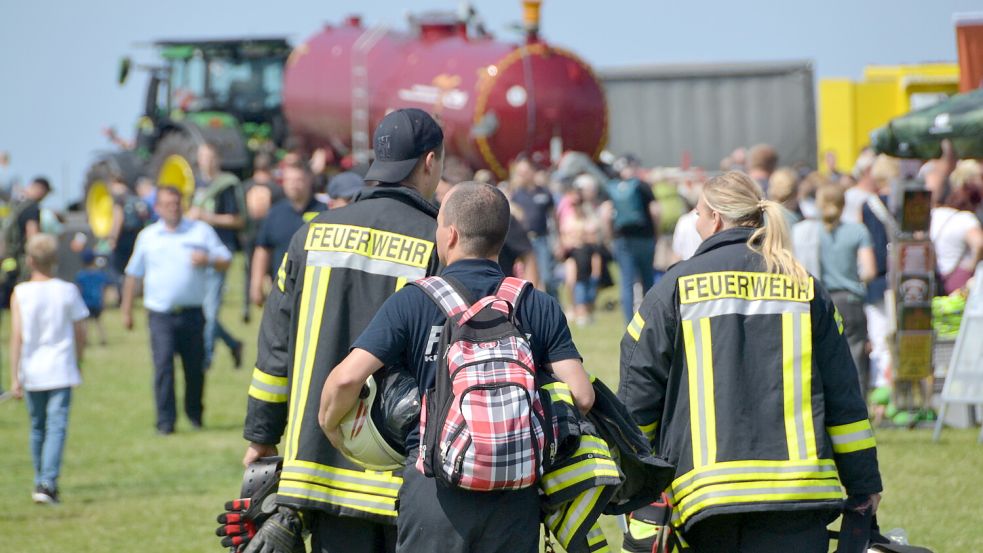 Auch Feuerwehrleute aus ganz Deutschland waren unter den Besuchern. Foto: Aiko Recke