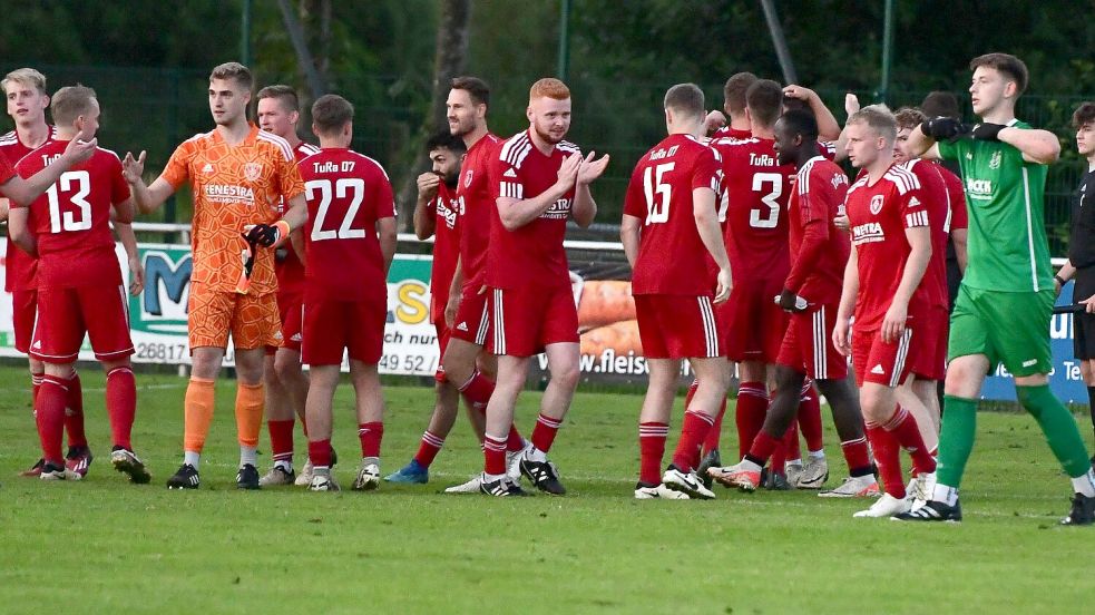 Groß war der Jubel bei TuRa 07 nach dem Weiterkommen im Bezirkspokal. Fotos:Damm