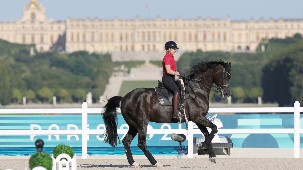 Isabell Werth kann in Paris einen Olympia-Rekord aufstellen. Foto: Rolf Vennenbernd/dpa