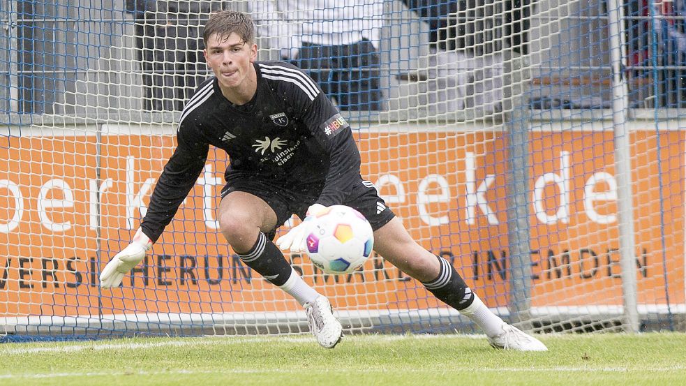 Moritz Onken bestritt in der abgelaufenen Saison 13 Oberliga-Spiele für Kickers Emden. Foto: Doden, Emden