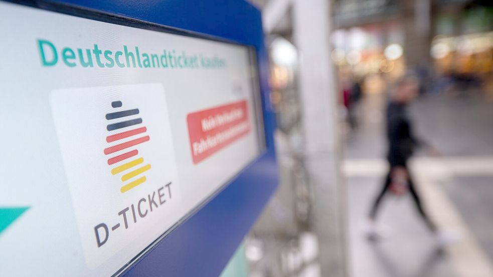 Mit dem Deutschlandticket ist die Nutzung von Bussen und Bahnen deutlich einfacher und für viele Menschen auch günstiger geworden (Archivbild). Foto: Sebastian Gollnow/dpa