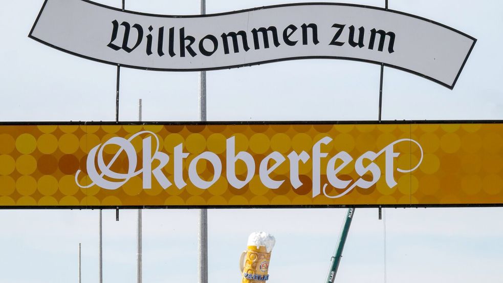 Am 21. September beginnt die diesjährige Wiesn. (Archivbild) Foto: Peter Kneffel/dpa