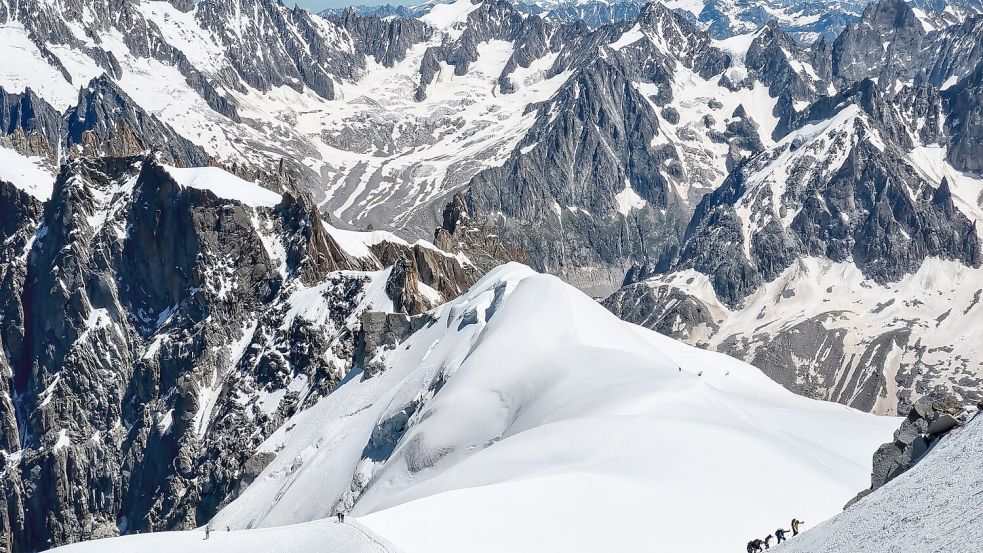 Am Mont Blanc werden zwei Deutsche vermisst. Foto: dpa/ZUMA Wire/Sachelle Babbar