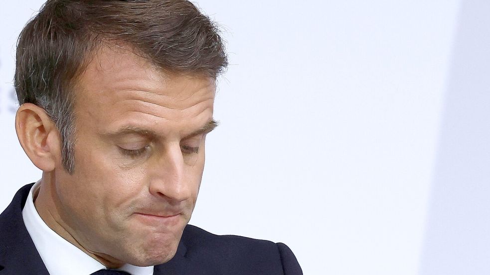 Macron findet, der Regierungsauftrag der Wählerinnen und Wähler ging nicht nur an das linke Lager. (Archivbild) Foto: Stephanie Lecocq/Reuters Pool/AP