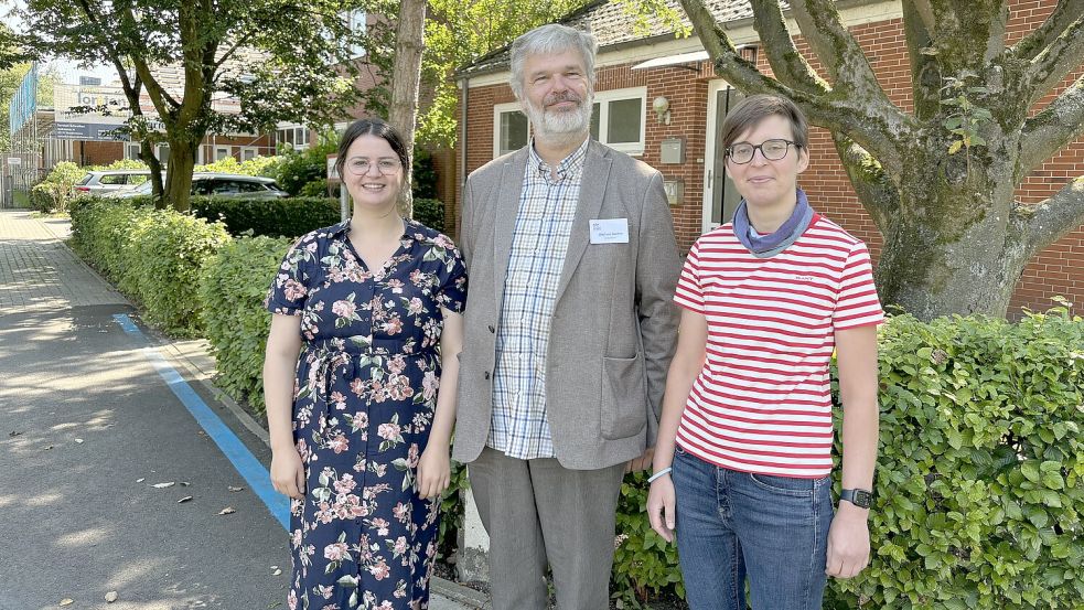 Laura Sandker (von links), Olaf von Sacken und Imke Luitjens erhoffen sich von der Schulseelsorge, dass Schüler, Lehrer und Eltern, Christen und Nichtchristen in Gesprächen Hilfe finden können. Foto: privat