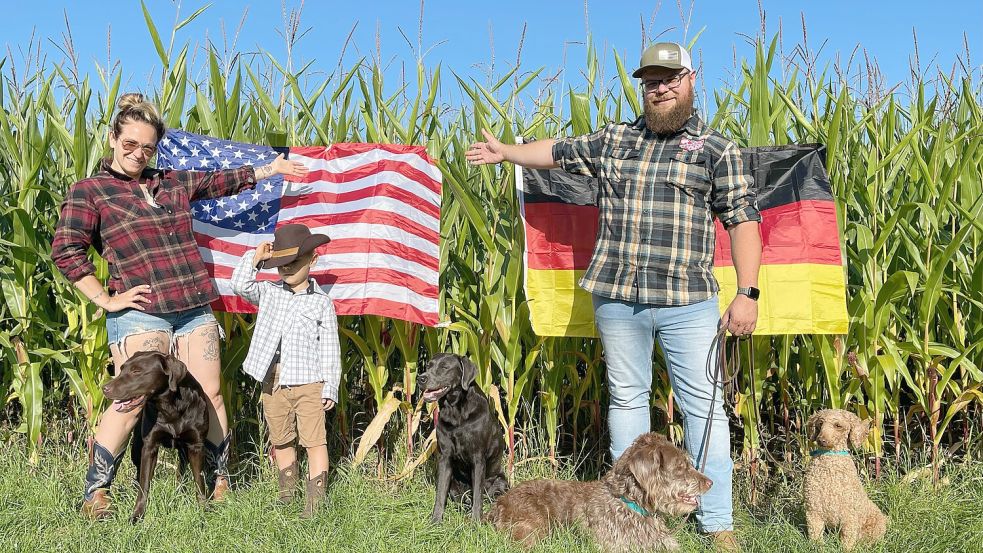 Familie Timmermann aus der Gemeinde Eisten erfüllt sich einen Lebenstraum: Sie wandert in die USA aus. Das Foto zeigt von links Katja Timmermann, Falk Timmermann und Alex Timmermann mit ihren Tieren. Foto: Familie Timmermann