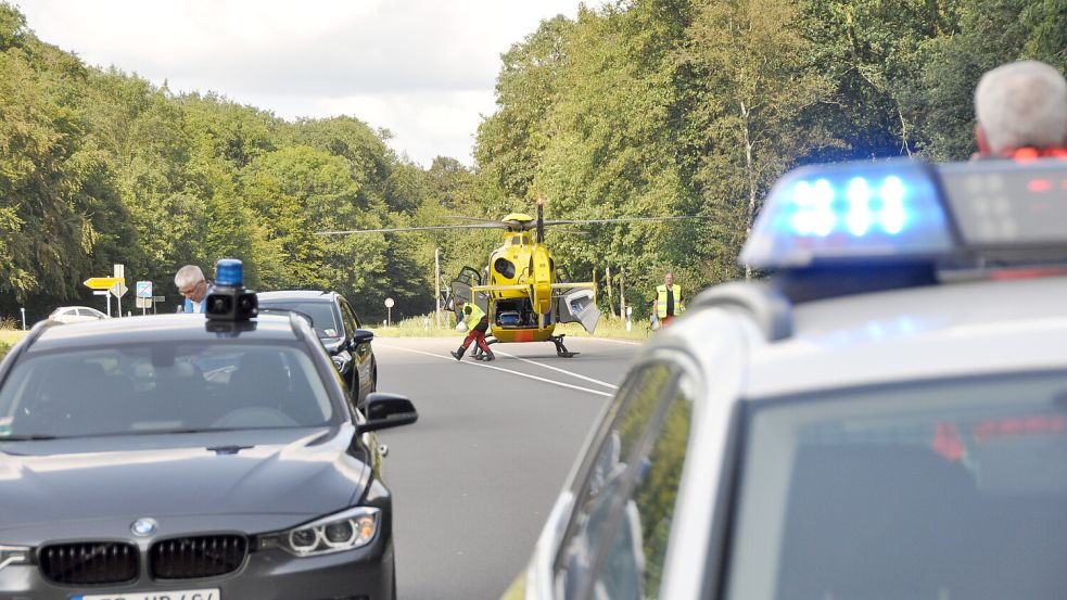 Ein Rettungshubschrauber war in Logabirum im Einsatz. Foto: Wolters