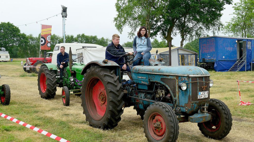 In Veenhusen sind am Wochenende wieder Oldtimer zu sehen. Foto: Stromann/Archiv