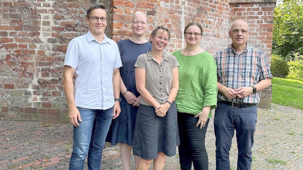 Michael Weber (von links), Maike Böttcher, Antina van Allen-Remy, Bianca Spekker und Präses Ingo Brookmann freuen sich auf die neuen Aufgaben. Foto: privat