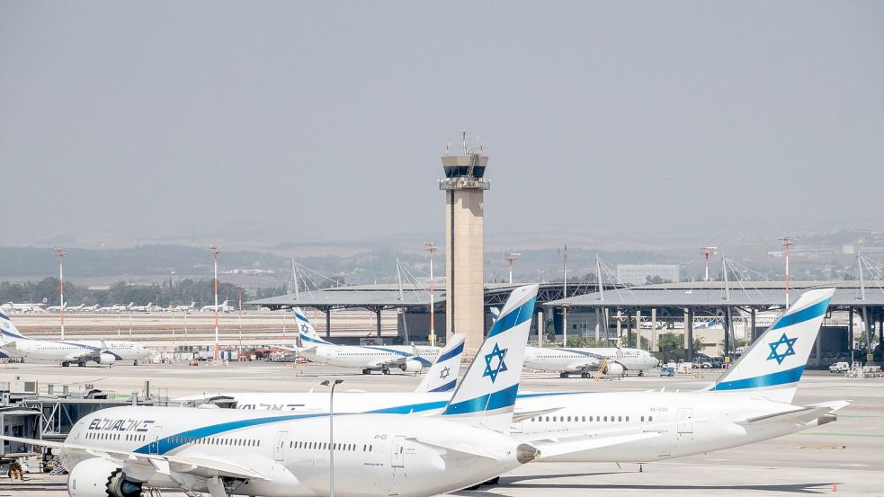 Der Flughafen Ben Gurion leitet einem Bericht zufolge Flüge wegen der Sicherheitslage um. (Archivbild) Foto: Nir Alon/ZUMA Wire/dpa